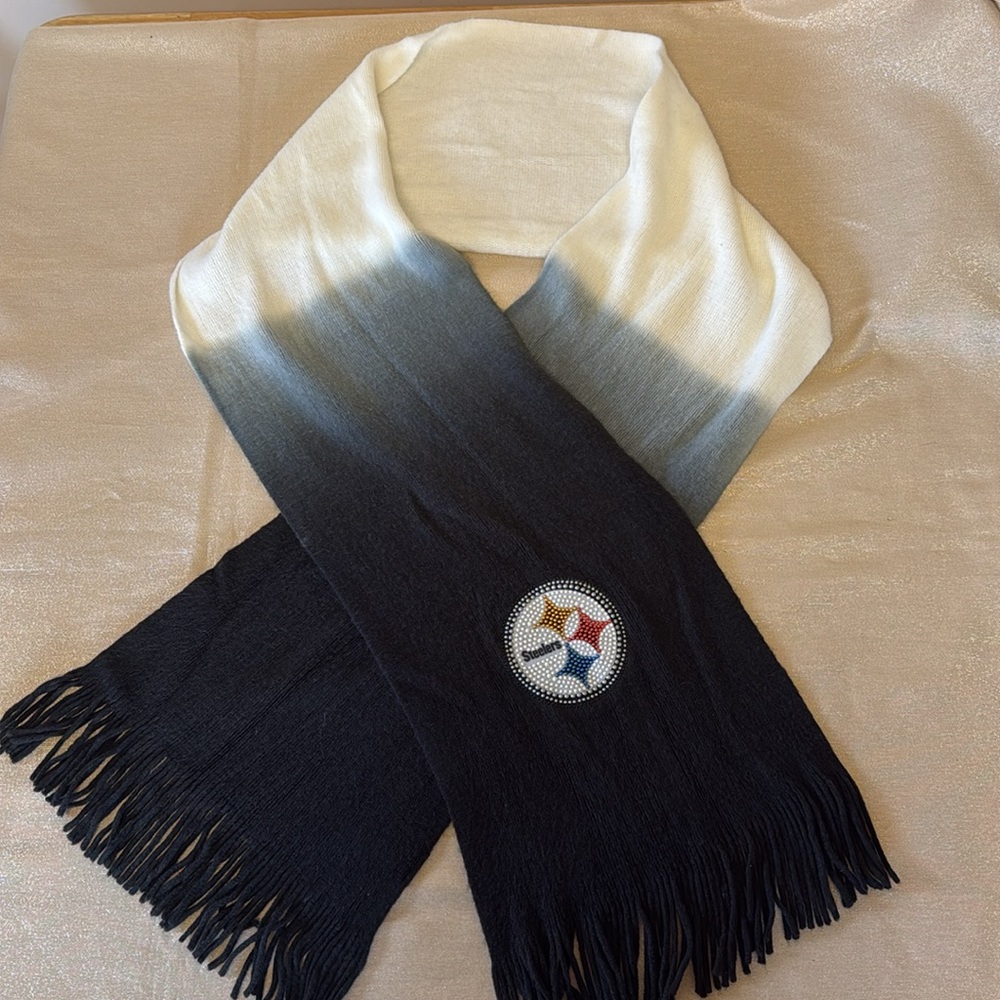 Pittsburgh Steelers scarf